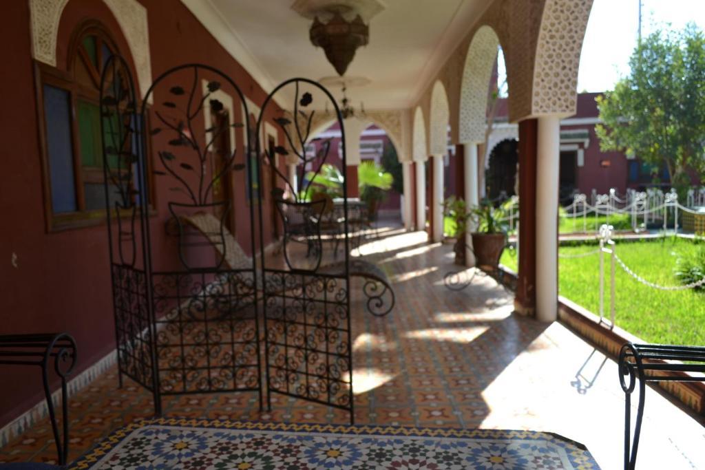 Hotel Riad L' Arganier D' Or Ait el Rhazi Exterior photo